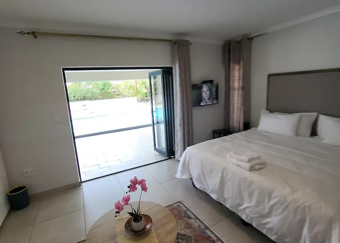 Honeymoon Suite
